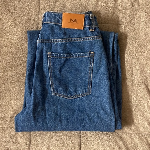 Blue jeans - Picture 1 of 7